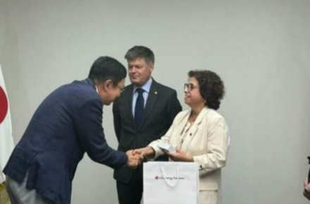 Delegación chilena se reúne en Seúl con empresas interesadas en Litio