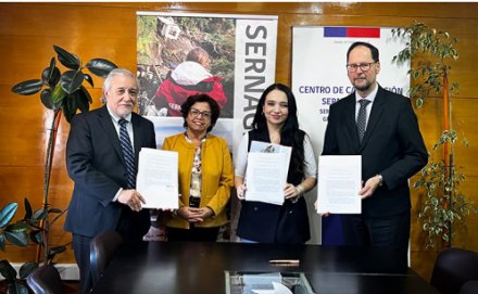 Sernageomin y Aprimin firman convenio para potenciar capacitaciones en seguridad y salud en minería